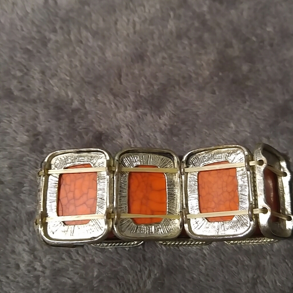 SILVER-TONE RED RECTANGLE STONE STRETCH BRACELET - Picture 3 of 4